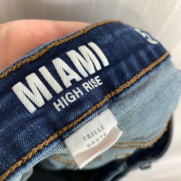 MIAMI High Rise Cuffed Hem Denim Jean Shorts Junior's Size 5 Blue Hi Waisted - Picture 6 of 9